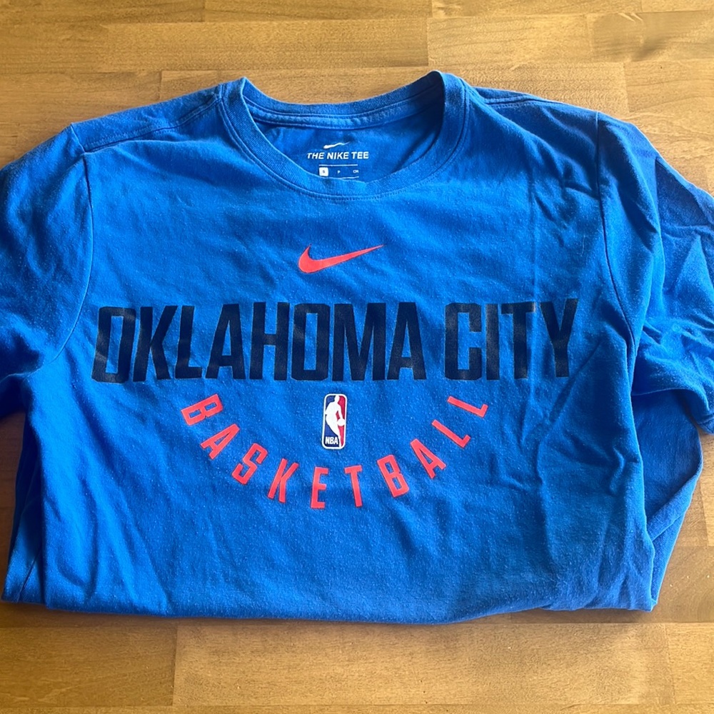 Mens Oklahoma City basketball Nike tshirt